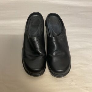Dansko black leather slip on shoes size 38
